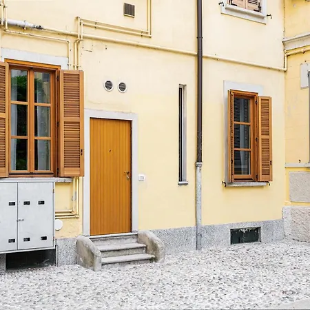 Stylish Milanese - Via Cirillo Apartmán