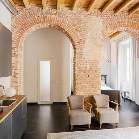 Stylish Milanese - Via Cirillo *